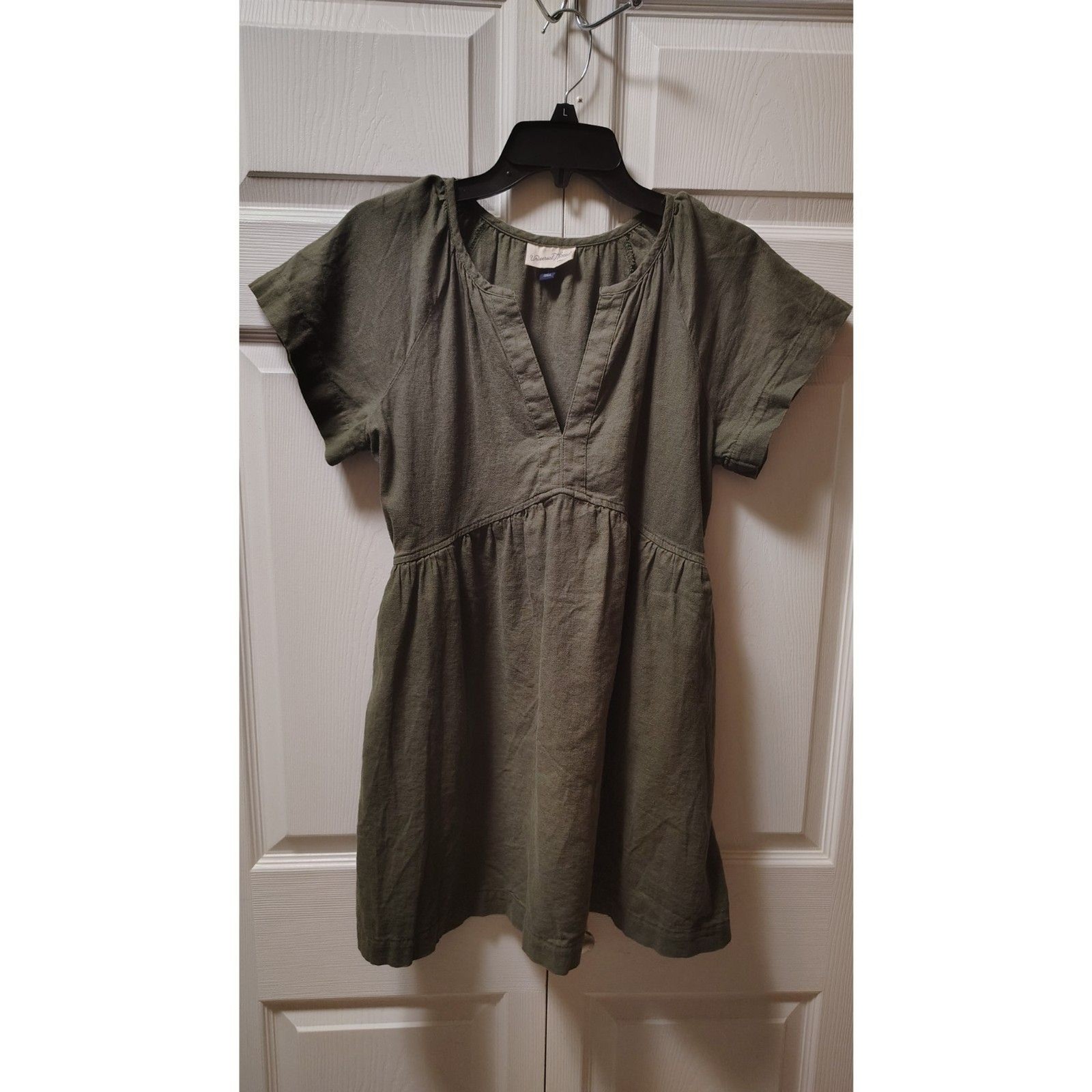 Universal Thread Small Army Green Small Open V-Ne… - image 1