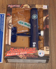 ERTL AMERICAN PASTIME SERIES SEATTLE MARINERS AIRPLANE METAL COIN BANK - NIB