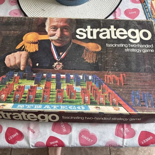 Stratego Board Game Vintage 1977 MB Milton Bradley 4916 Complete & EUC
