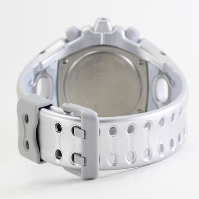 ほぼ新品【G-SHOCK】GA-V01A-8AJF G-SHOCK GA-V01A メタリックシルバー GA-V01A-8AJF メンズ