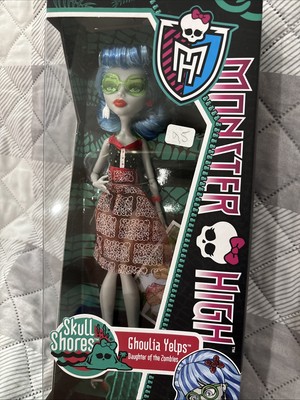Mattel Monster High Doll Ghoulia Yelps Skull Shores MIB 2011