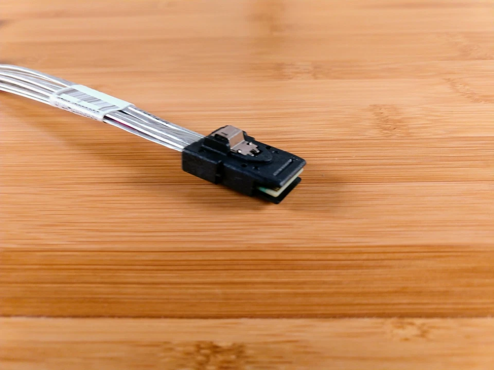 Supermicro CBL-0097L-03 51/51cm SFF-8087 To 4x SATA forward breakout +sideband - Image 3 of 4