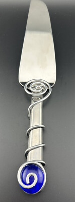 Dary Rees Original Cake / Pie Server 11' x  2'' Excellent condition - Glass Beads