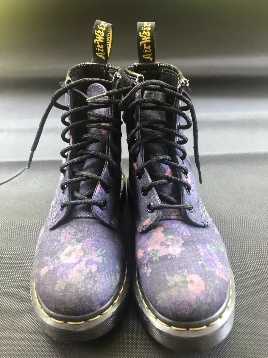 Pre owned hotsell dr martens
