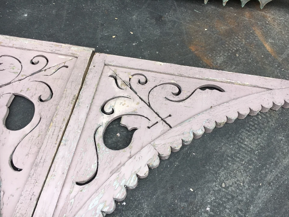 frontón a dos aguas casa pan de jengibre victoriano circa 1885 2 piezas 5' alto x 11' 6" Foto 3 de 4