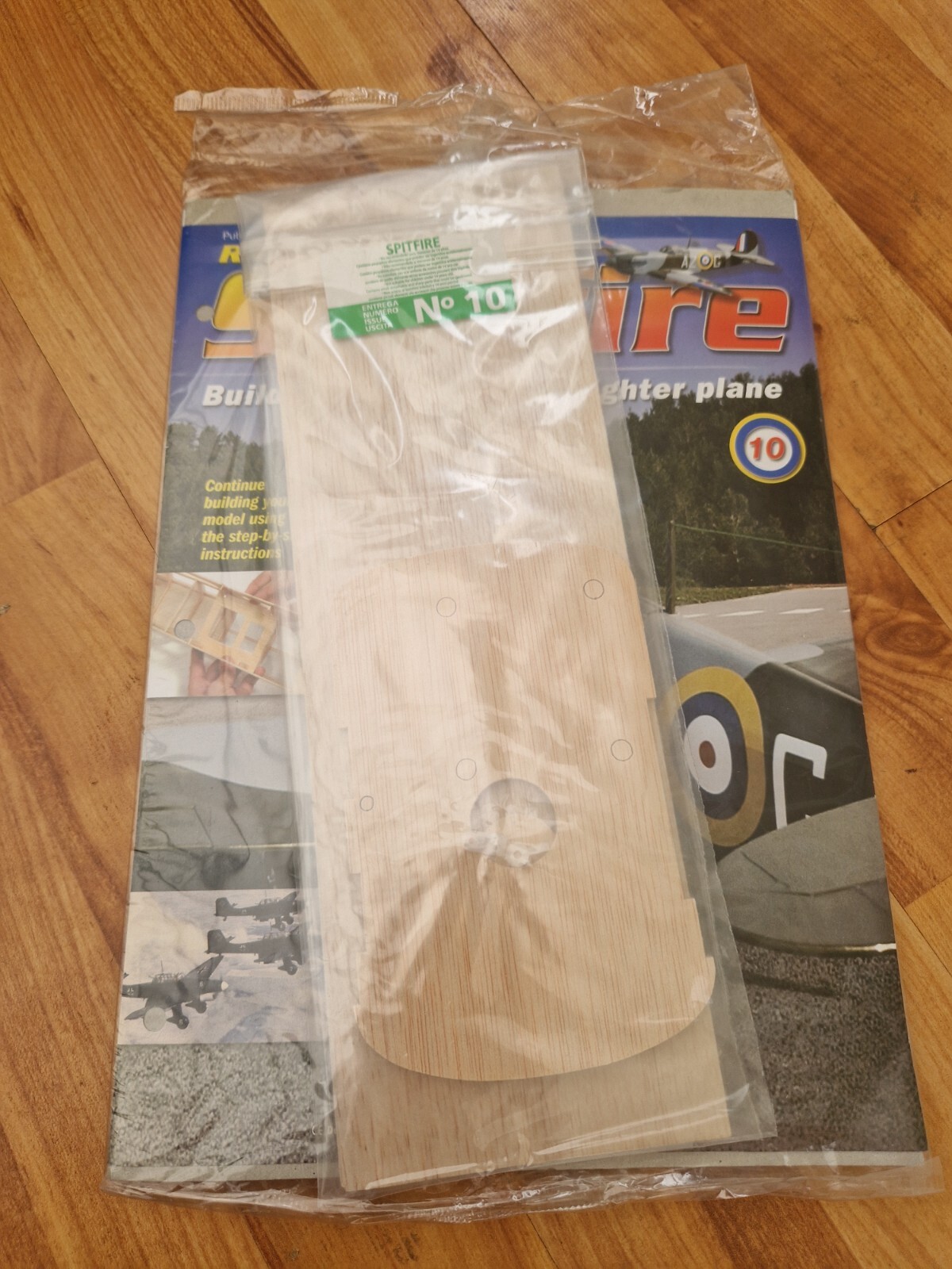 1/10 DEAGOSTINI ISSUE 10 BUILD YOUR OWN RC RADIO CONTROLLED SPITFIRE MODEL PLANE