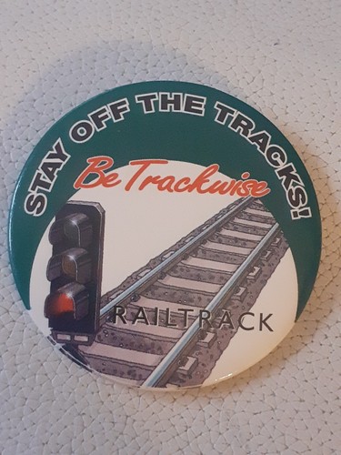 Trackwise Vintage Badge - Picture 2 of 3