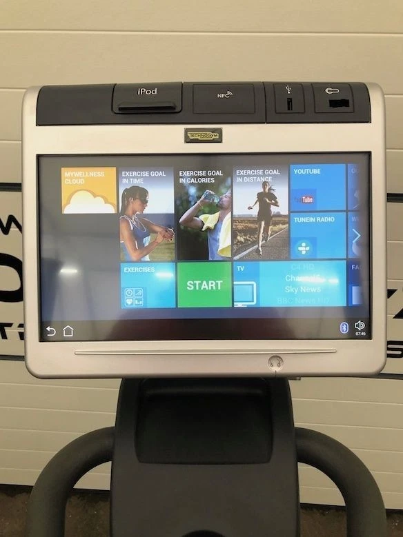 TECHNOGYM CROSSOVER EXCITE + 700i Black Unity