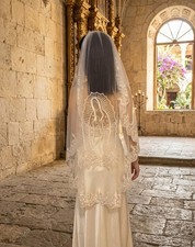 lace Embroidered Guadalupe Marry 1 tier Fingertip Veil