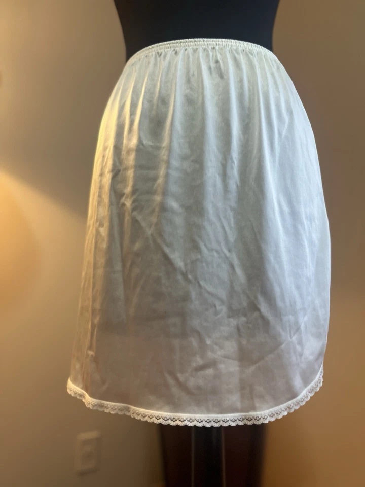 Antigo Vassarette Feito nos EUA Meio Deslizamento Marfim Pequeno Fenda Lateral Acabamento de Renda - Imagem 2 de 4