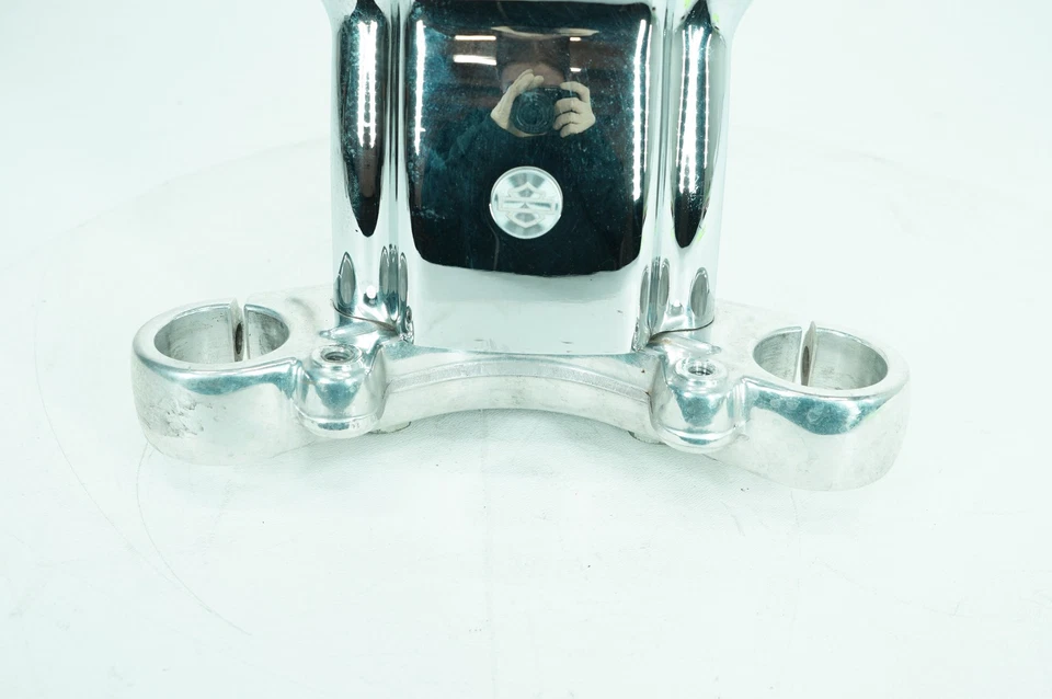 2007 Harley Sportster XL1200 C Custom OEM Front Fork Upper Triple Tree Clamps - Image 4 of 4