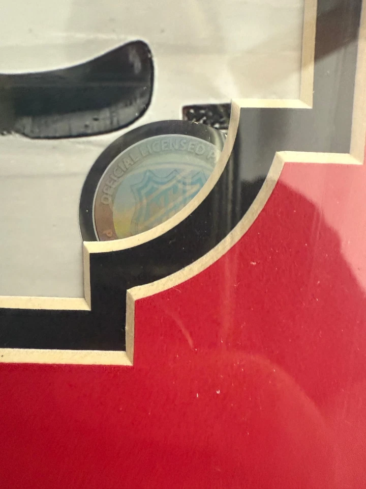 NJ Devils - Zach Parise, 8x10, Framed Photo - NHL authenticated - Image 3 of 3