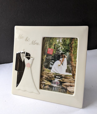 RUSS Wedding Day Photo Frame White Porcelain? Ceramic? Mr. & Mrs. Marriage 4''x6''