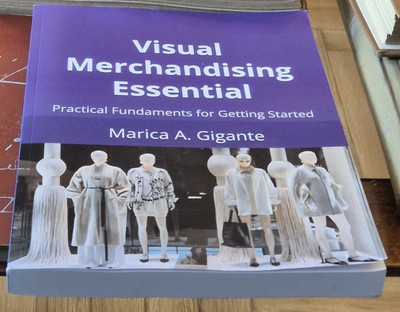Visual Merchandising Essential: Praktische Grundlagen für den Einstieg von Mari