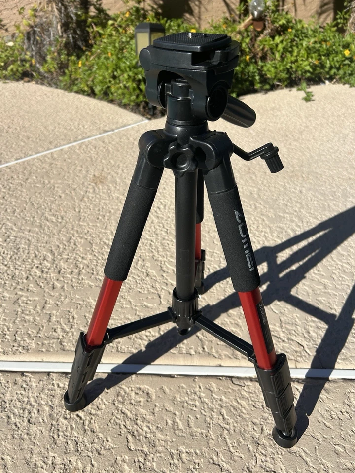 Tripé de viagem profissional de alumínio ZOMEI Q111 cabeça de panela para câmera digital/DSLR - Imagem 2 de 4