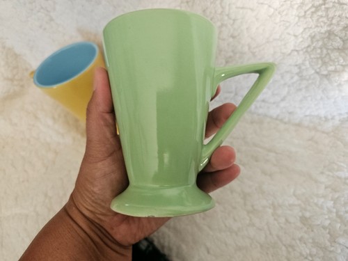 (Set of 3) Vintage MCM Footed Coffee Mug Set Ceramic Mod Triangular Handle 5" - Picture 8 of 12