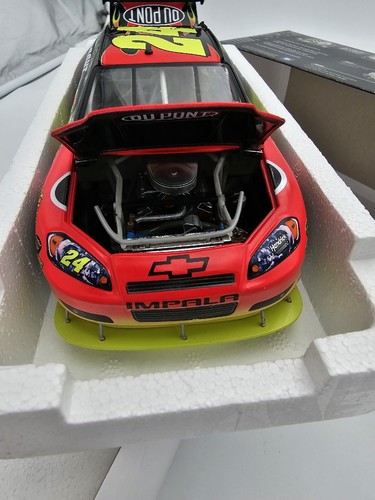 Jeff Gordon #24 DuPont 2010 Impala Negro Rojo 1/24 NASCAR Diecast/6884 Acción Nuevo en caja - Imagen 8 de 12