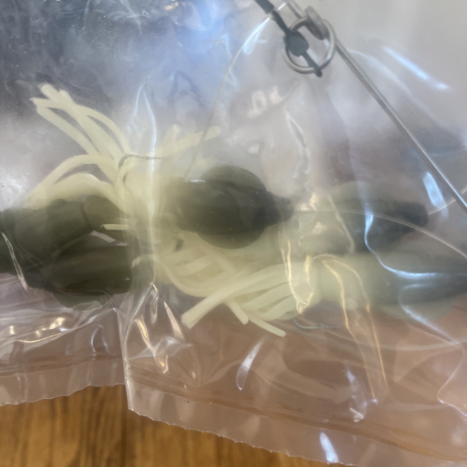 9” Umbrella Rig 4 Arm 11” With 5.5” Squid (9)  8/0 Mustad New Pkg Gray Glow New - Image 9