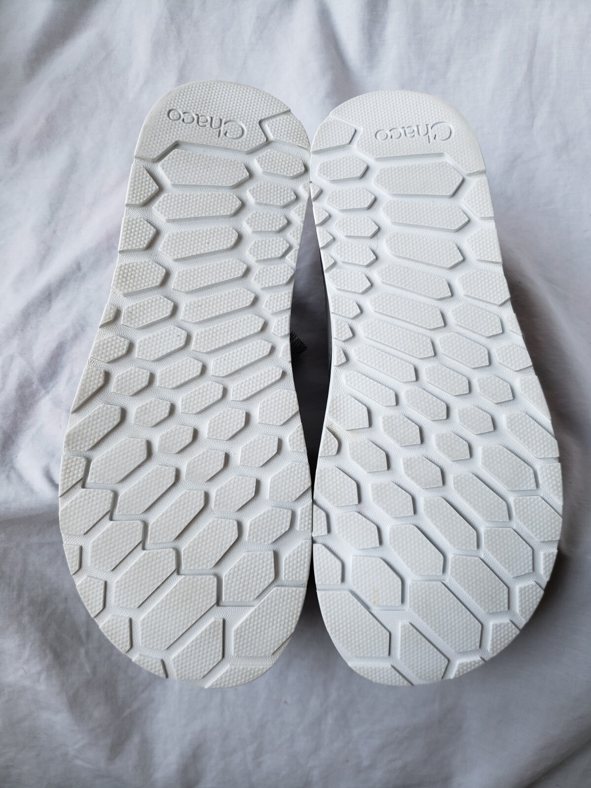 CHACO LOWDOWN GRAY WHITE CHEVRON PATTERN TOE HIKI… - image 12