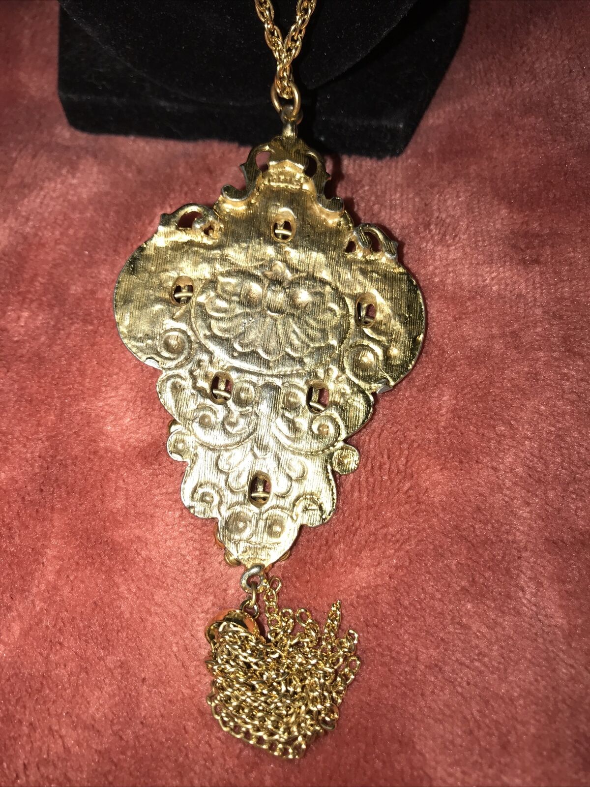 Art Signed Vintage Pendant Necklace Gold Colored … - image 3