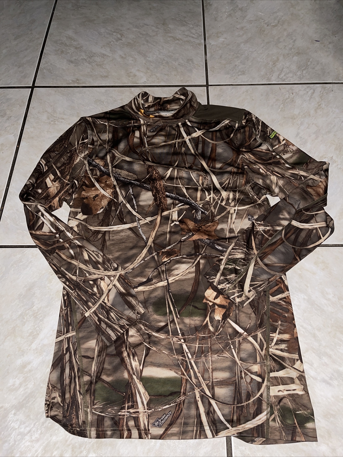 Under Armour Camo Thermal Turtleneck Long Sleeve Shirt Sz large Used