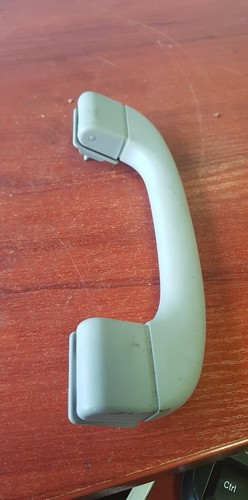 BMW 3ER E90 E91 DACHHALTEGRIFF VORNE LINKS / RECHTS IN GRAU 7033659