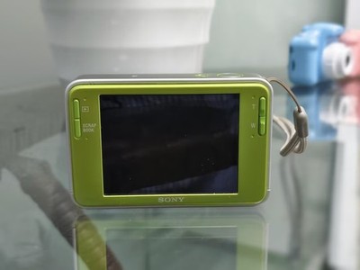 Sony Cyber-shot DSC-T20 8.1MP Digital Camera - Silver for sale