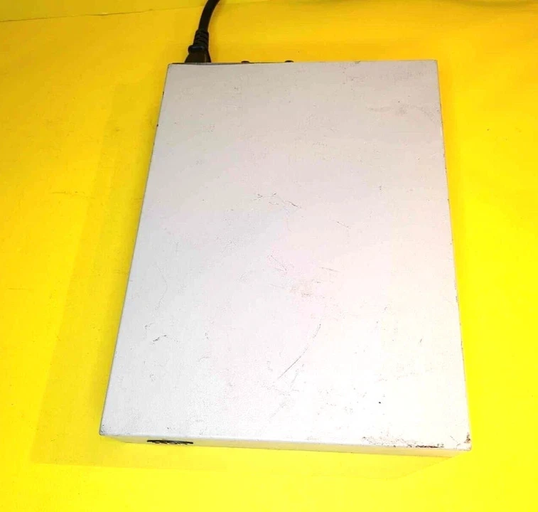 LA CIE LIMITED 18GB IBM AUTOMATIC LINE SWITCHING GZJ-MISTOL VINTAGE - Image 3 of 4