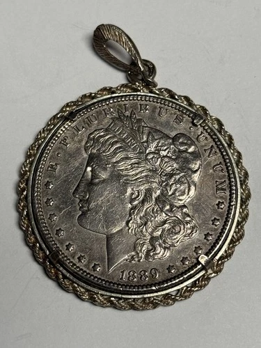 XF 1889-P Morgan Silver Dollar in a Sterling Bezel (33.63g), U.S. $1 Coin