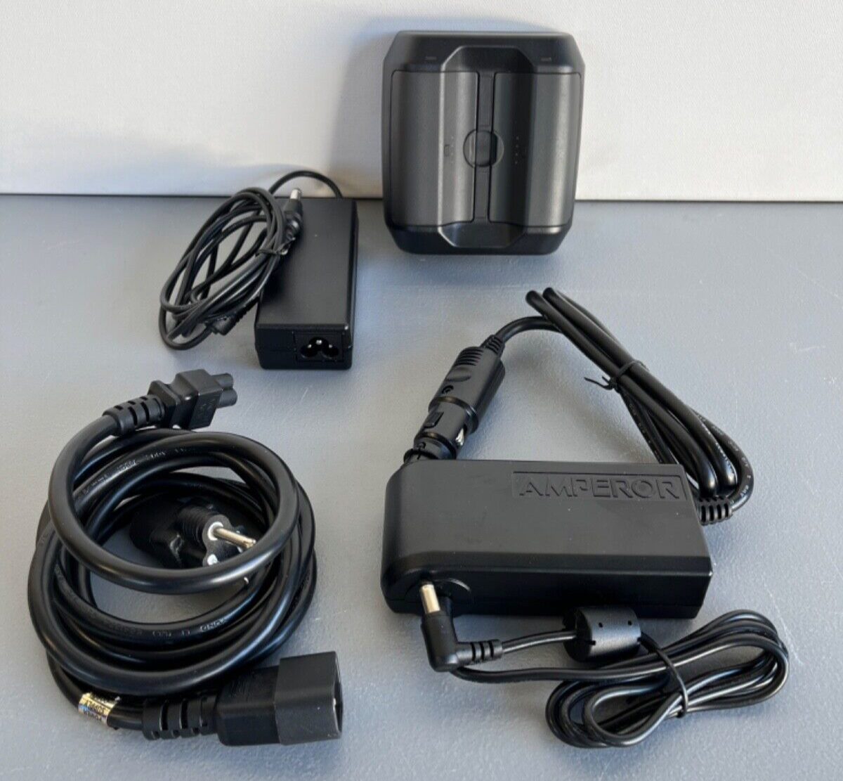 Trimble Dual Bay Charger for TSC7, Ranger 7, Yuma 7 12134302 with