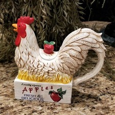 Vintage Young's HEARTFELT KITCHEN CREATIONS Rooster Teapot