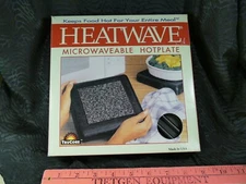 HEATWAVE Microwave HotPlate Food Warmer KEEP IT HOT Black White Speckles NIB USA