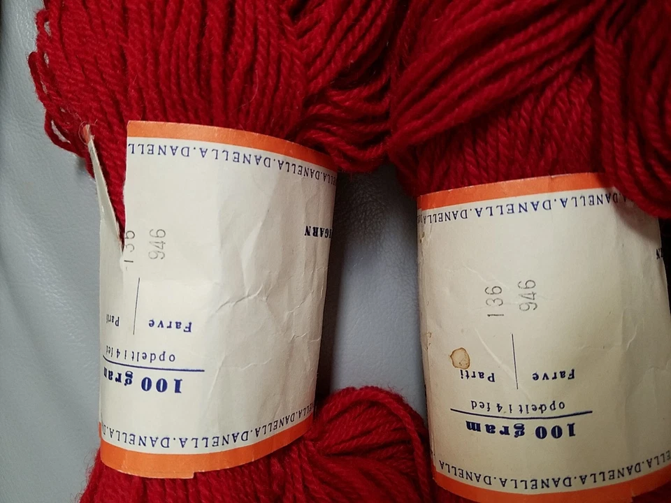 5 Knäuel Smyrna Danella Reds Garn 100% Schurgarn Dänemark 3 Farben Neu + Bonus - Bild 4 von 4