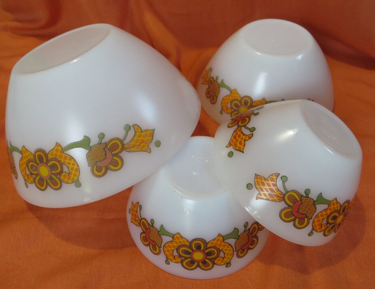 4 Jenaer Glas opal Schott Mainz vintage Schale Schüsseln Blumen 60er 70er