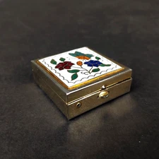 Vintage Butterfly Cloisonne Pill Trinket Box Retro Gold Tone Flower Cream Purple