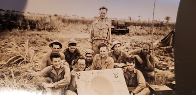 WW2 ORIGINAL PHOTO OF USA TROOPS WITH JAPANESE CAPTURED FLAGCOLLECTIBLE ...