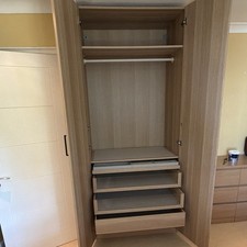 Freestanding Wardrobe 2 Hinged Doors Hanging Rail Shelves 4 Drawers Brown