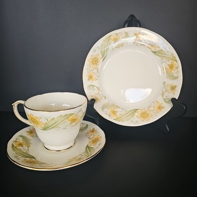 Vintage Duchess England Bone China Teacup, Saucer & Side Plate ''Greensleeves'' C6
