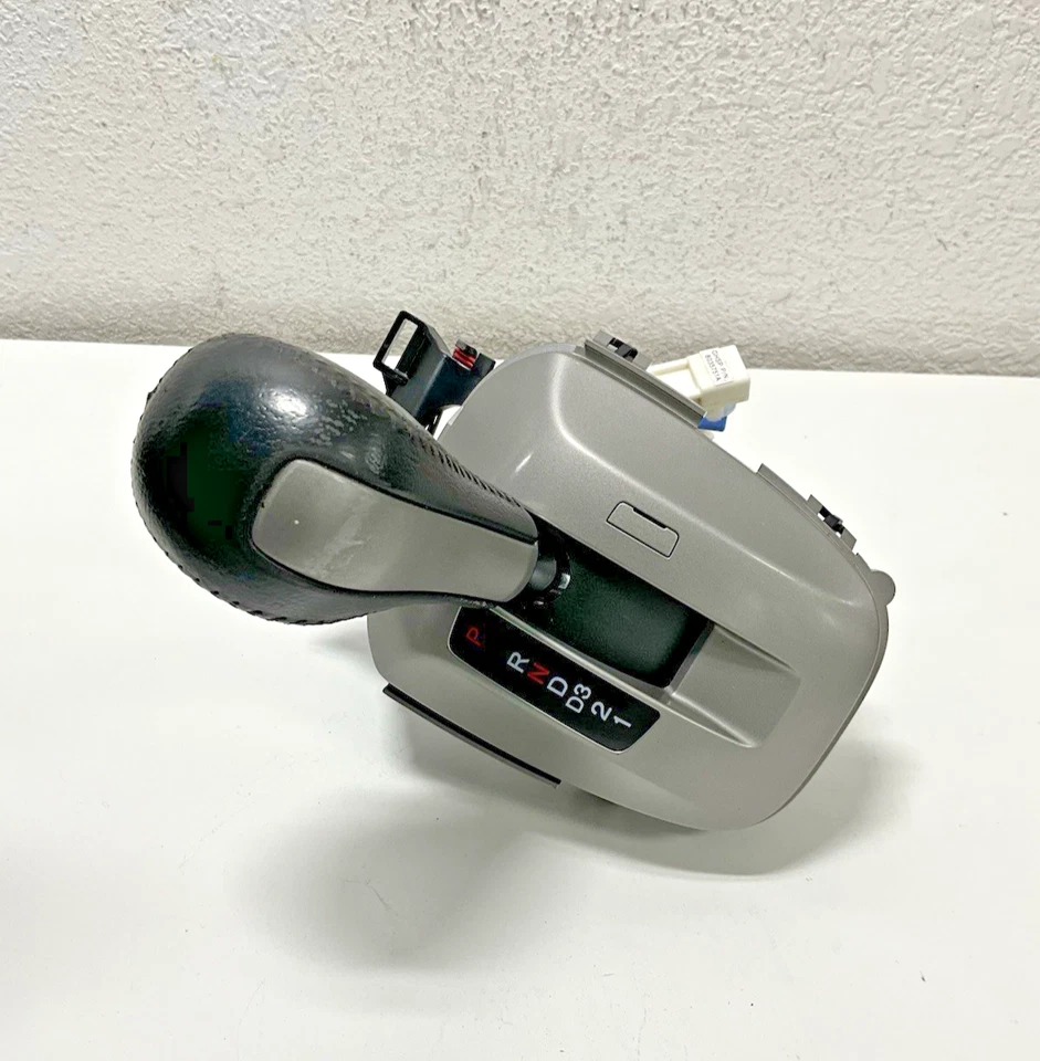 2010 Honda Accord Automatic Gear Floor Shifter Lever Assy OEM*SCRATCHED* - Image 2 of 4