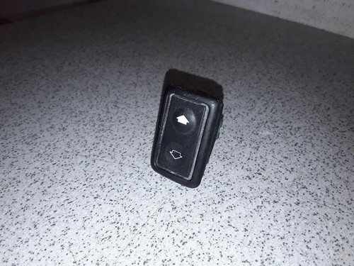 BMW 3 Compact E36 Schalter für Fensterheber hinten links 1387997 1.60 33745384