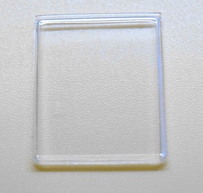 RECHTECKIGES UHRENGLAS ''MIT ABSATZ'' 21 x 18 mm HÖHE 2,15 mm DICKE 0,70 mm