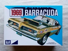 MPC 1969 Plymouth Barracuda Retro Muscle Car Model Kit 1/25 Scale NIOB