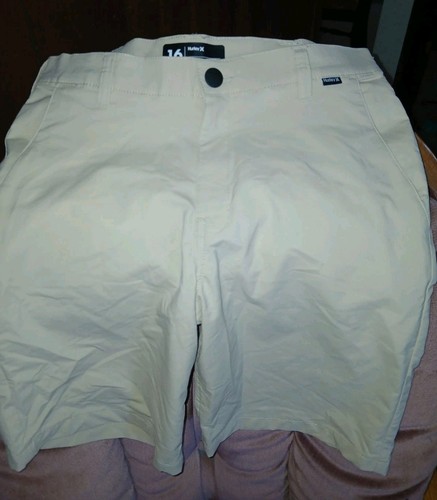 Hurley Boy's Size 16 H2O- Dri Chino Walkshorts in Khaki New Without Tags - Picture 1 of 8