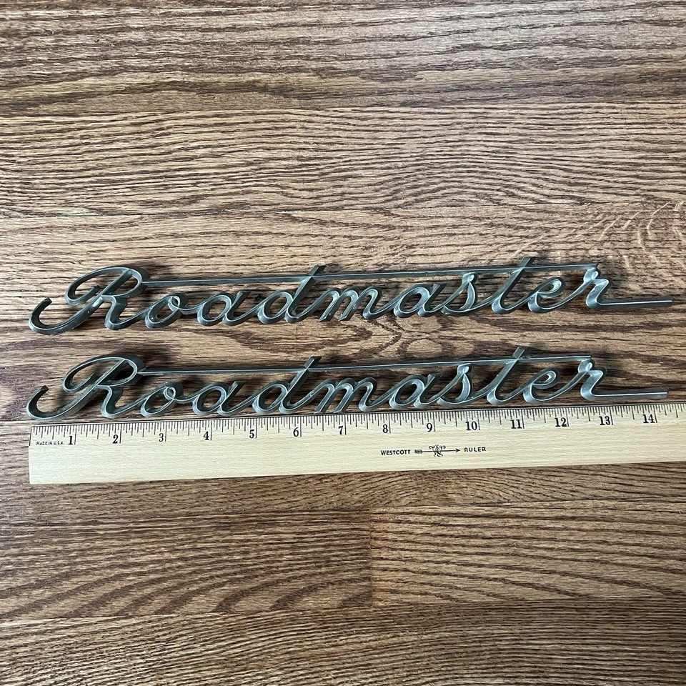Conjunto de 2 - 1957 Buick Roadmaster emblema quarto painel script - Imagem 3 de 4