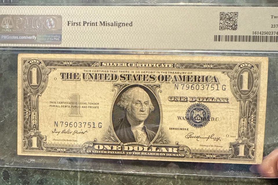 Certificado de plata 1935E $1 Fr#1614 PMG VF 25 primera impresión error desalineado Foto 2 de 4