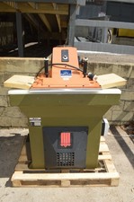 2009 Atom SE 25-L (Large Arm) Clicker Press 40" x 20" Cutting Table 24"x24" Arm