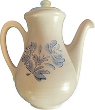 Pfaltzgraff Yorktowne Coffee Pot w/Lid Holds 7 Cups