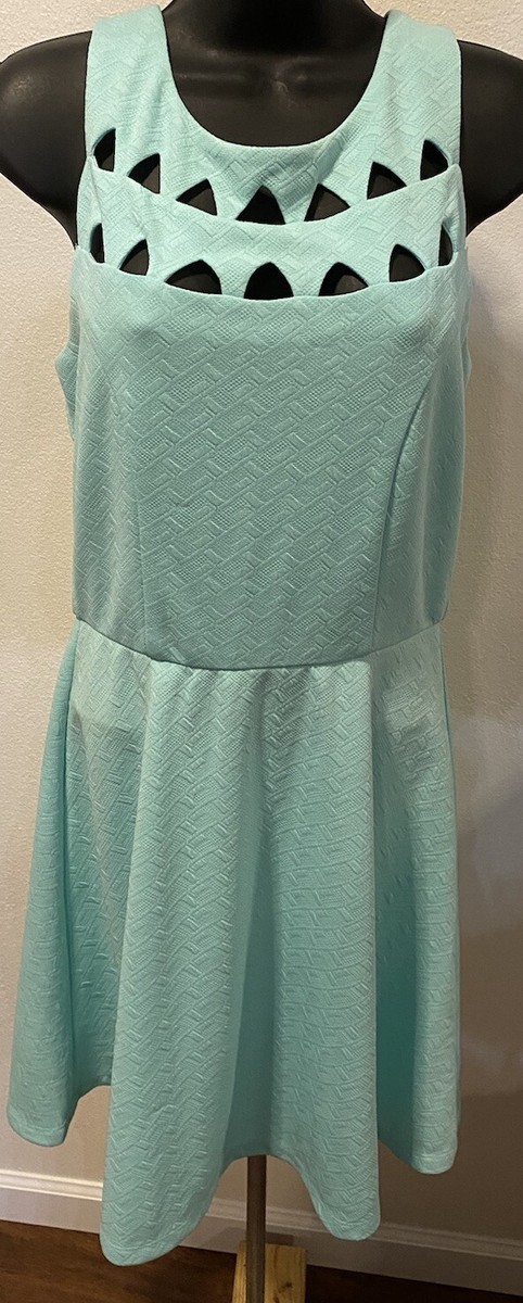 Brand New Maurices Size Medium Dress Sleeveless Foam Green Stretch
