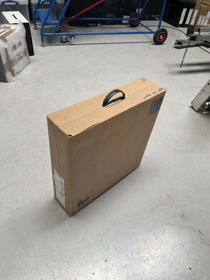 Alienware A51M R2: 17.3" 360hz i9-10900K / RTX 2080 SUPER / 32GB DDR4 / FR - Image 4 of 4