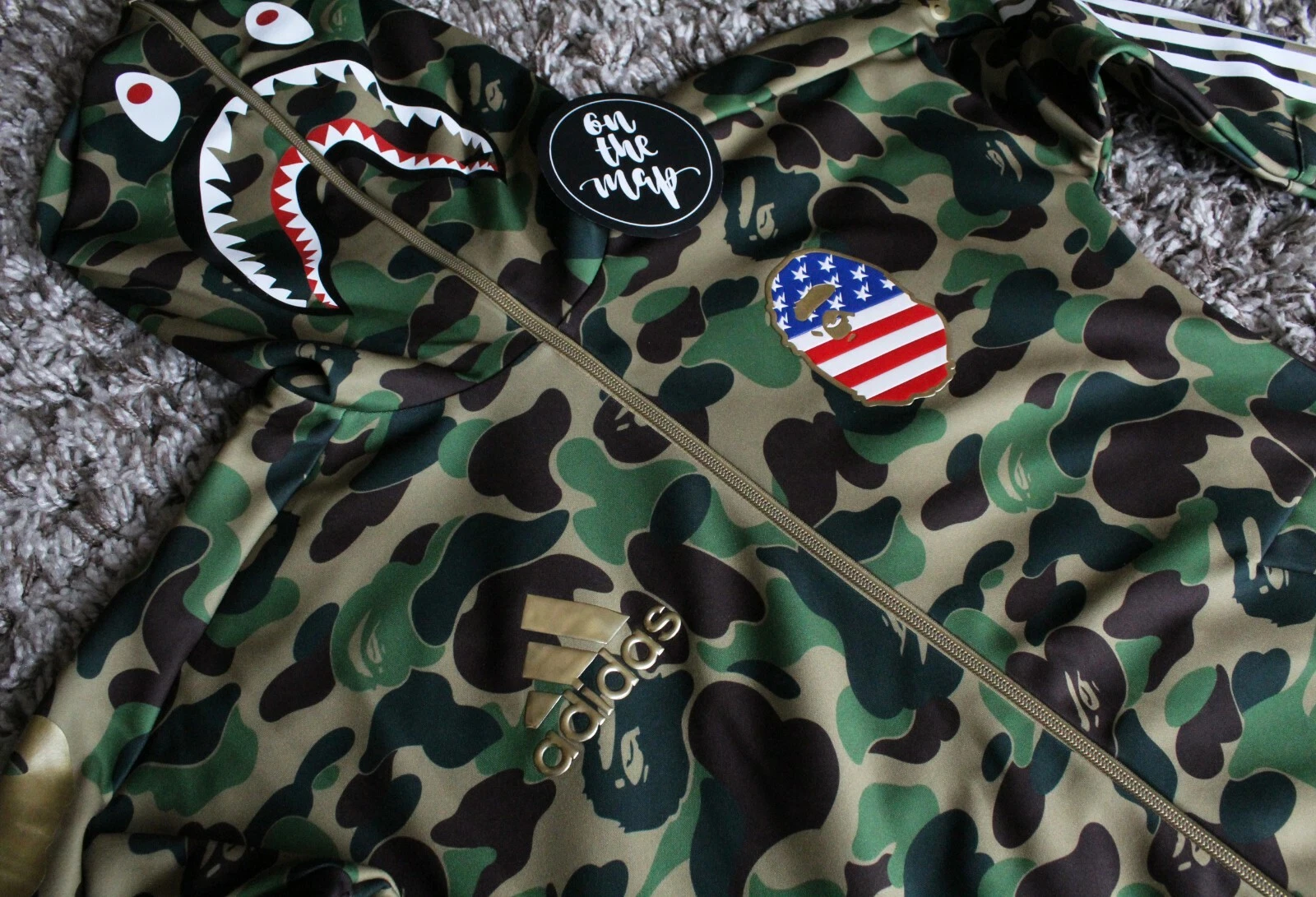 A BATHING APE (BAPE) Felpa con cappuccio Adidas x Bape Superbowl SB verde squalo mimetica taglia M media DW9286 nuova